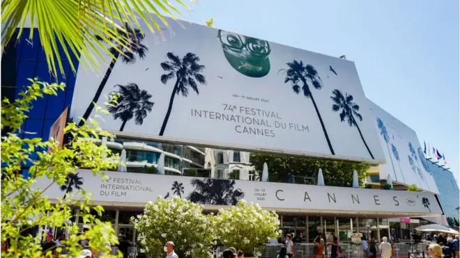 Дворец фестивалей готов к приему гостей