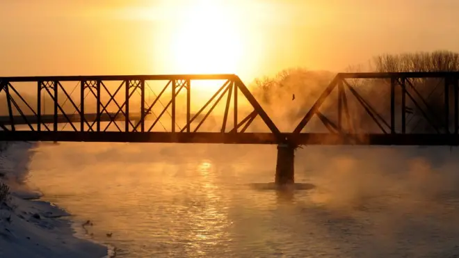 Мост через реку