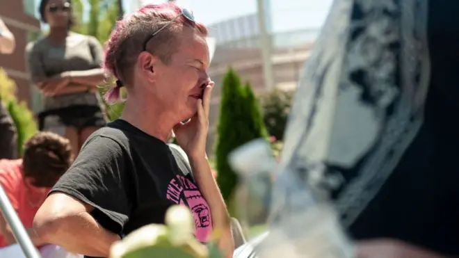 หลังเกิดเหตุกราดยิงที่เมืองเดย์ตัน ในรัฐโอไฮโอ สหรัฐฯ เมื่อวันที่ 4 ส.ค. ทำให้มีผู้เสียชีวิต 9 คน บาดเจ็บ 16 คน