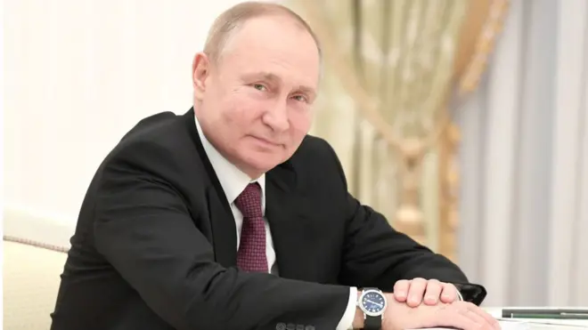 ولادیمیر پوتین، رئیس‌جمهوری روسیه روابطی ویژه با آیت‌الله خامنه‌ای رهبر جمهوری اسلامی دارد