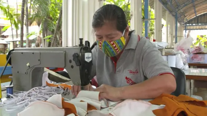 فيروس كورونا: كيف تصنع قناعك الخاص؟