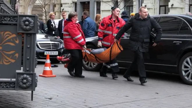 Предполагаемый убийца депутата получил тяжелые ранения и сам был госпитализирован