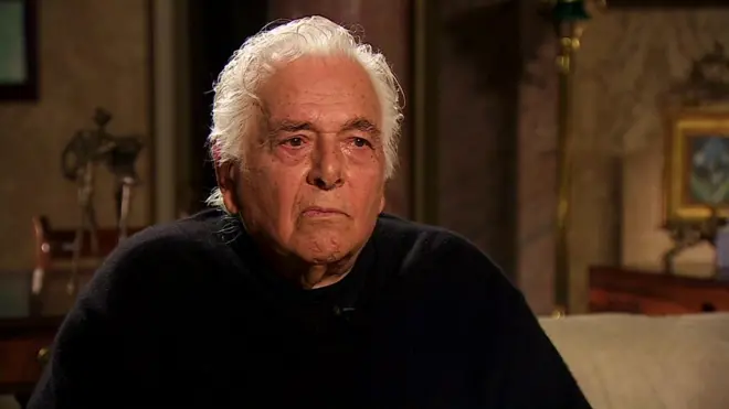 ابراهیم گلستان در پرگار