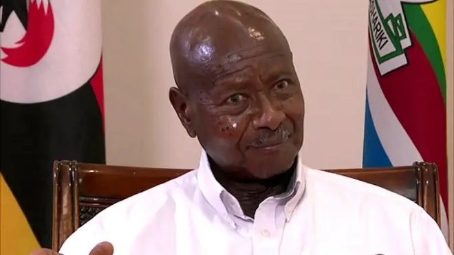 Ati: "Kuki najya mu binyamakuru kugaragaza ko njyewe ndi mu kuri naho uwundi ari mu makosa?"