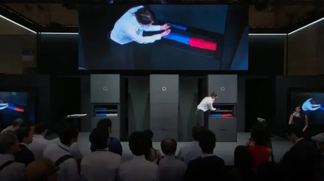 Giysi katlama makinesi