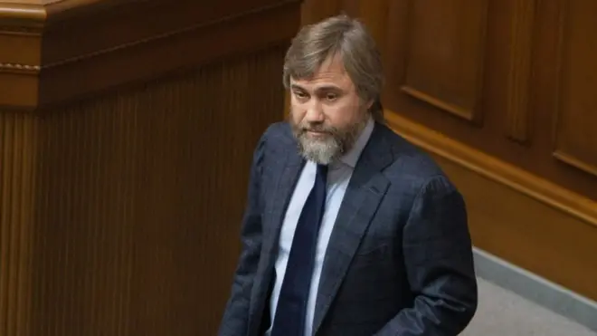 До цього моменту Вадим Новинський, за словами переговора, був свідком у справі про незаконне позбавлення волі Олександра Драбинка