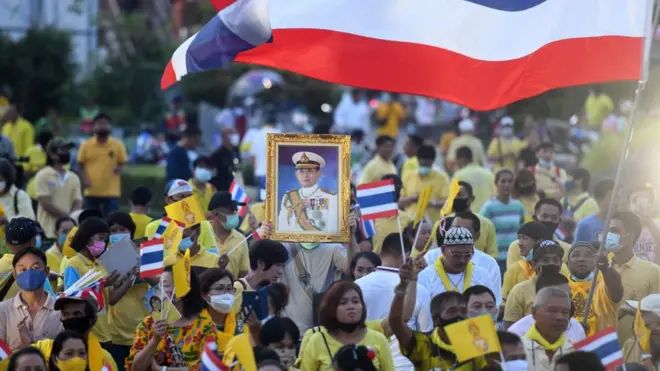 พสกนิกร