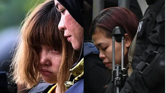 Doan Thi Huong (berkaos kuning) dan Siti Aisyah (kanan) mengatakan bahwa mereka mengira mereka ikut serta dalam sebuah acara lelucon TV.