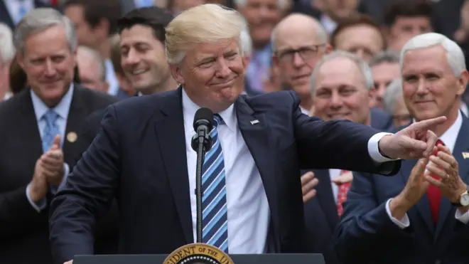 "Esto realmente ha unido al Partido Republicano", aseguró Trump sobre la votación.