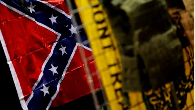 "Южный крест" и Годсденовский флаг