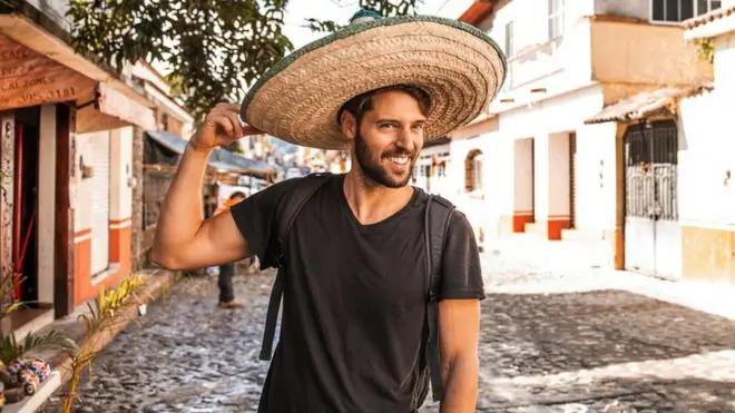 El malinchismo es la tendencia de algunos mexicanos de preferir lo extranjero o a personas de fuera del país.