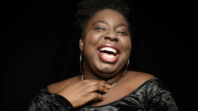 Nuestros estándares de belleza cambian, no sólo en cuestión de años o meses, también en instantes.