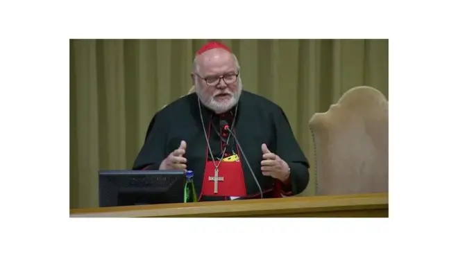 Le cardinal allemand Reinhard Marx, un proche conseiller du pape François, s'exprimant au sommet organisé par le Vatican