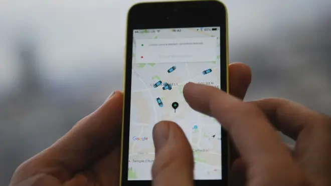 اوبر اور کریم کے ذریعے سفر کی سہولت کے بارے میں انٹرنیٹ استعمال کرنے والے تقریباً تمام لوگ روشناس ہو چکے ہیں