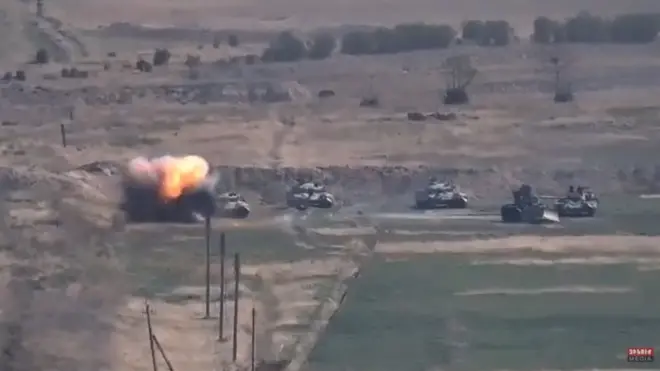 Ermenistan iki Azeri helikopteri, üç insansız hava aracı ve üç tankı yok ettiğini açıkladı