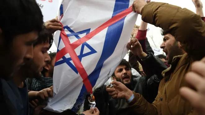 '' د بیت المقدس دفاع ته له سر او ماله تېر یوو''