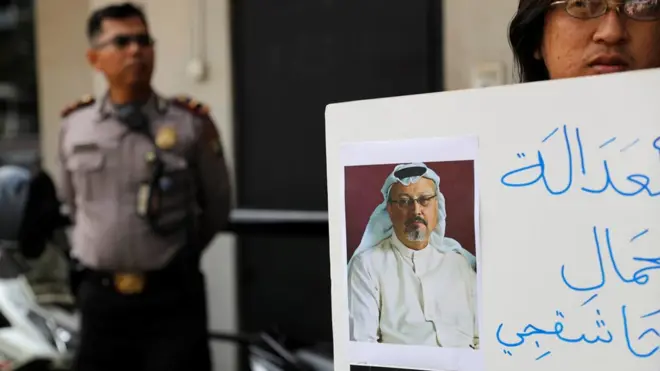 Демонстрант с плакатом