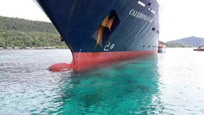 MV Caledonian Sky saat berlayar di Raja Ampat.