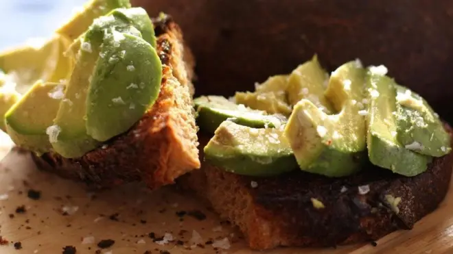 Alpukat dan kale dinobatkan sebagai buah yang paling populer, terutama di kalangan generasi milenial.