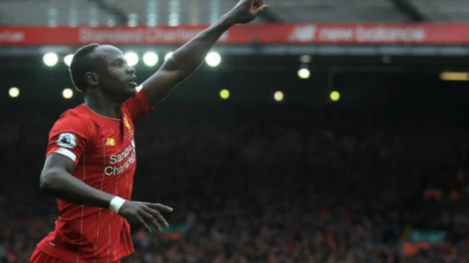 Sadio Mane mchezaji wa soka wa Senegal ambaye anacheza kama winga kwa klabu ya Ligi Kuu ya Liverpool