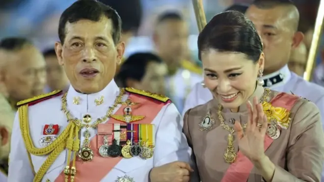 ร.10 และพระราชินี