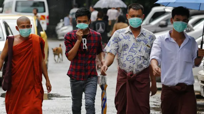 ရန်ကုန်က H1N1 တုပ်ကွေး ကာကွယ်ဖို့ နှာခေါင်းစည်းတပ်ထားသူတွေ