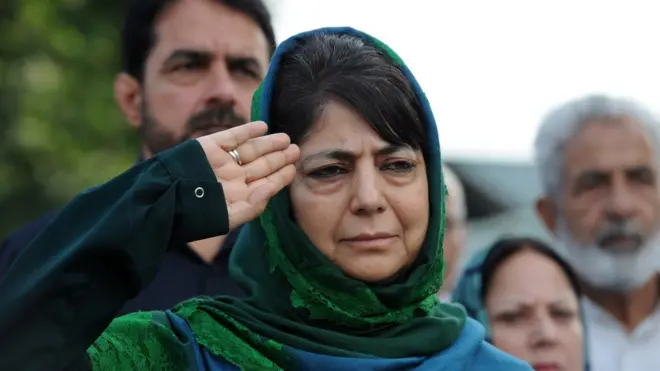 محبوبہ مفتی مذاکرات چاہتی ہیں لیکن اس کے لیے انڈیا کی عدالت عظمی یا پھر ان کی حلیف جماعت تیار نظر نہیں آتی