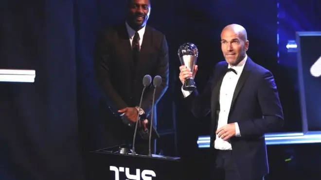 Le technicien français a réussi à remporter pour la deuxième année consécutive la Ligue des champions en juin, en plus de s'adjuger le titre de champion d'Espagne.