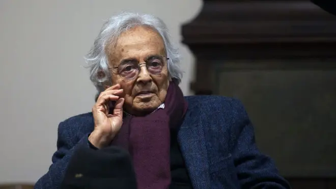 الشاعر السوري أدونيس في 18 أكتوبر/ تشرين الأول 2020 في تولوز.