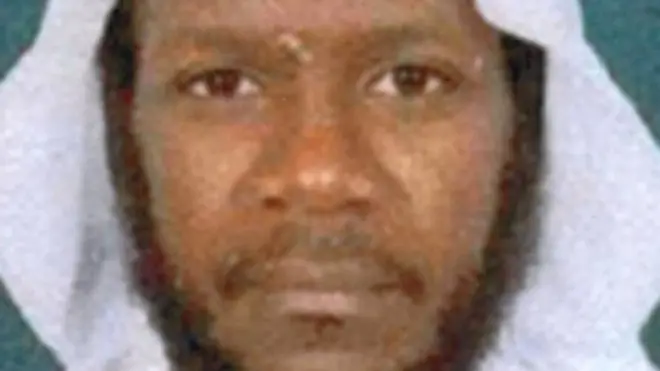 Mustafa al Hawsawi fue detenido en Pakistán en marzo de 2003. Estuvo detenido hasta 2006 en un centro de la CIA y luego fue llevado a la base de Guantanamo donde permanece desde entonces.