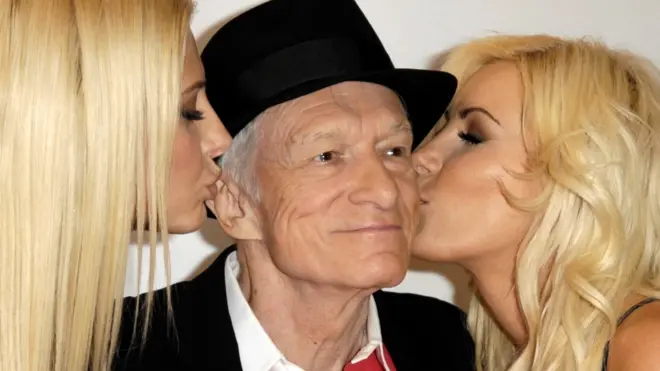 Хью Хефнер с подругами