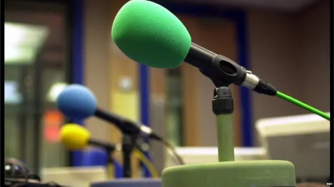 कोरोना के दौर में, समाचार संस्थाओं के खि़लाफ कानूनी कदम उठाए गए और पत्रकारों पर हमले भी हुए