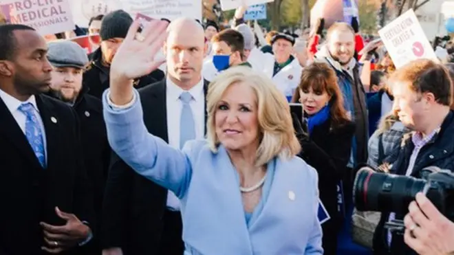 Lynn Fitch podría ser la abogada que termine con Roe vs. Wade.