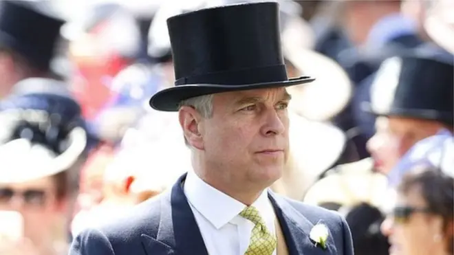Hoàng tử Andrew, Công tước xứ York, là người con thứ ba, con trai thứ hai của nữ Hoàng Anh Elizabeth