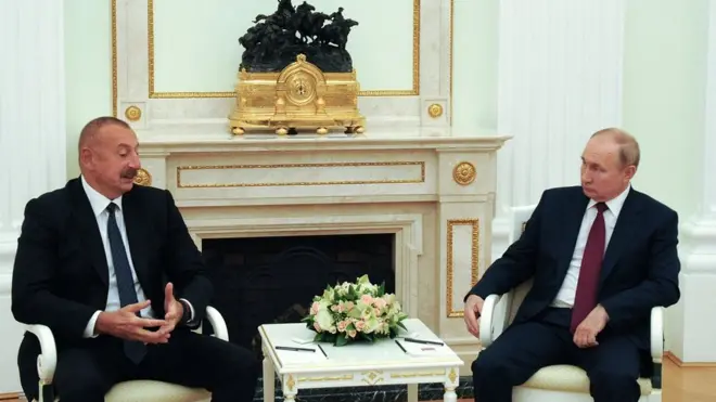 Azərbaycan Prezidenti İlham Əliyevlə və Rusiya Prezidenti Vladimir Putin Kremldə görüş vaxtı. (Arxiv görüntüsü - 20 iyul, 2021-ci il)