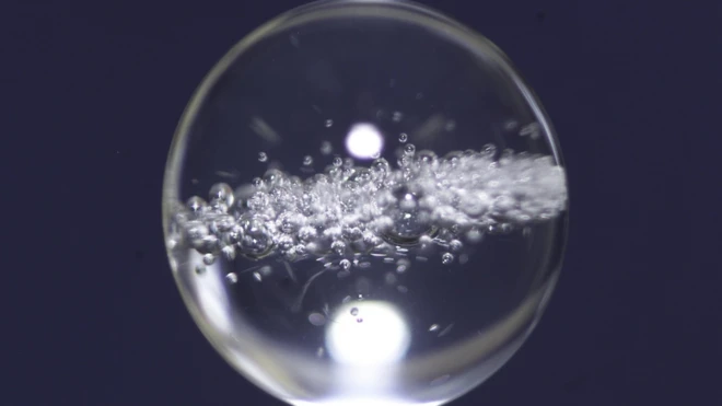 หยดน้ำในภาวะไร้แรงโน้มถ่วง