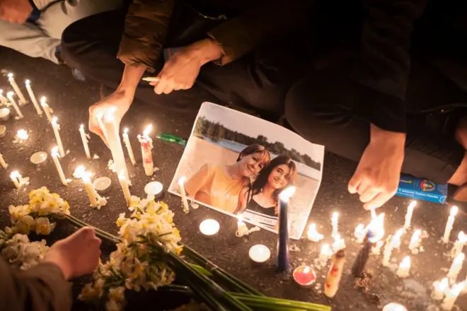 Імпровізоване місце вшанування пам'яті загиблих, Тегеран, січень 2020 року.