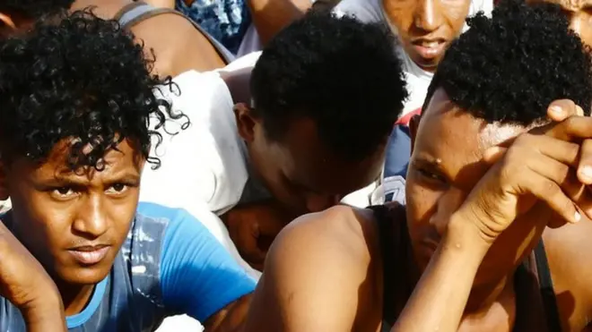 Lammiileen Eritiriyaa gara biyyoota Awroopaa galuuf hedduminaan lammilee goodaansa seeraan alaa geggeessan keessaa yoomuu ta'an suurri kun suura bakka fi yeroo biraatti fudhatamee dha.