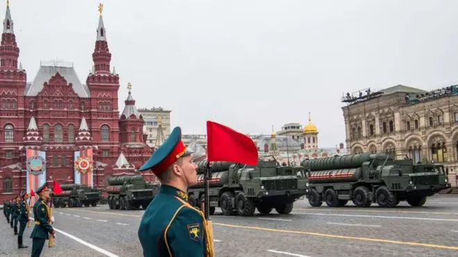 Hệ thống tên lửa phòng không S-400 trong cuộc diễu binh mừng Ngày Chiến thắng ở Moscow hôm 9/5