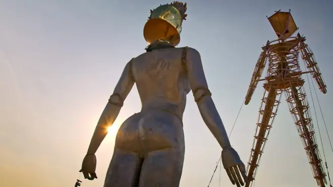 Фестиваль современного искусства Burning Man в этому году будет цифровым.