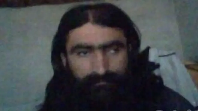 مفتي نورولي په خپل کتاب کې لیکلي و چې د دوی ځینو ډلو پخوا د خپلو لګښتونو لپاره د تحریک په نامه باج اخیستی، شوکې یې کړې او ان د پېسو لپاره یې وژنو کې لاس درلود.