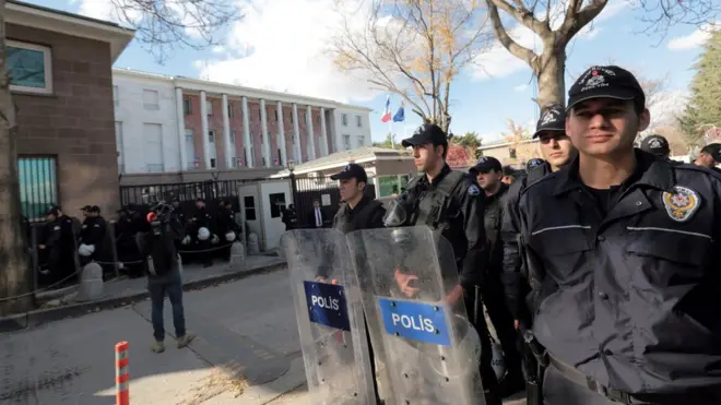 دولت ترکیه در ماه‌های اخیر ده‌ها هزار نفر را اخراج یا بازداشت کرده است