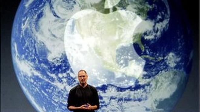 Steve Jobs durante eventopoker 5 cartasapresentação da Apple