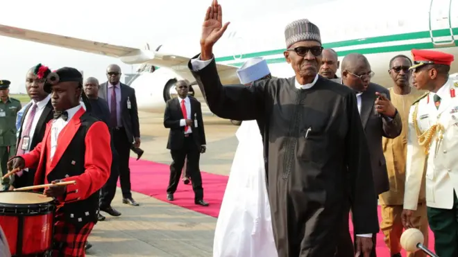 Les présidents Buhari de retour après ses soins