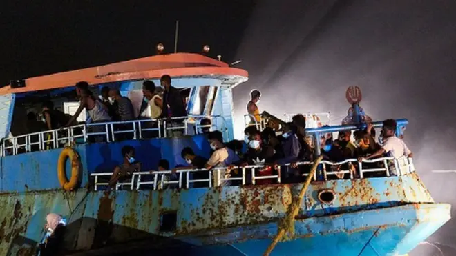 ስደተኛታት ዝሓዘት ጃልባ