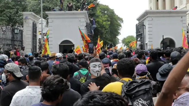 ආර්ථික අර්බුදය : ජනතාව බලාපොරොත්තු වූ වෙනස සිදුවී තිබේද?