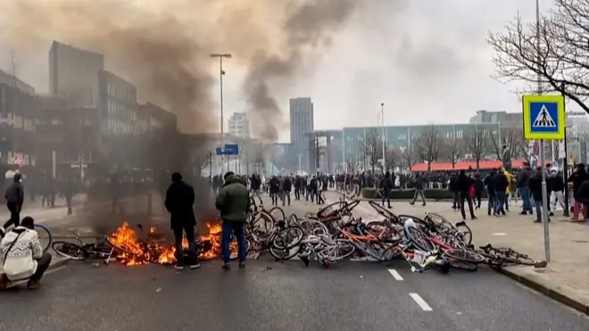 Протесты в Амстердаме