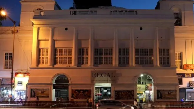 بالی کے فنکاروں اور عظیم فلمی ہستیوں کی یادیں بھی ریگل سے وابستہ ہیں