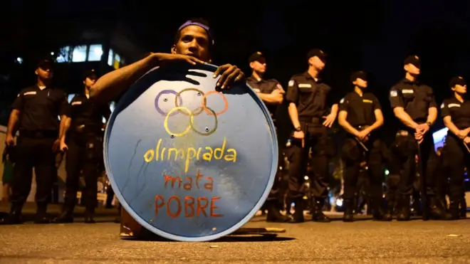 En Brasil hubo algunas protestas contra el coste de organización de las olimpiadas.