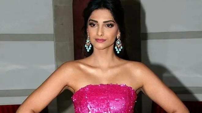 سونم کپور اپنی خش لباسی کے لیے فیشن آئیکون کہی جاتی ہیں